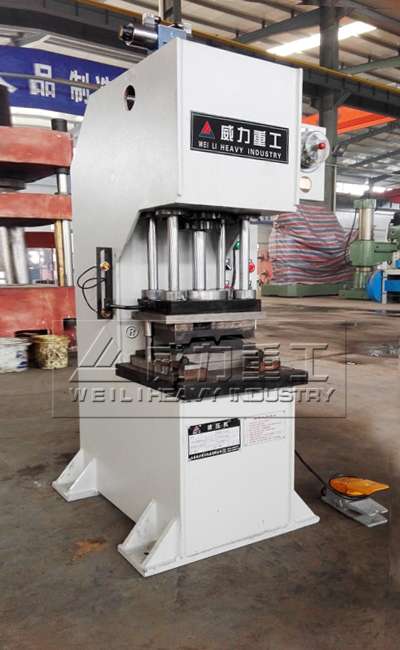 20噸單臂液壓機(jī)